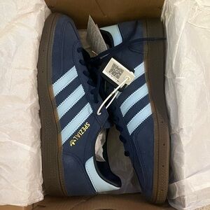 NWT — adidas Spezial 'Navy Gum' US(W) 8 / US(M) 7 / UK6.5 / US7 / EU40 / CM25